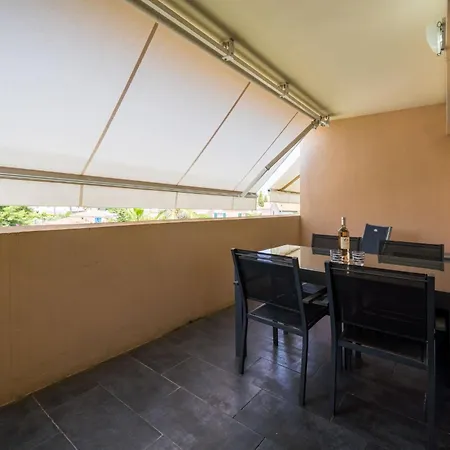 La Dolce Casa, Piscine, Balcon Appartement