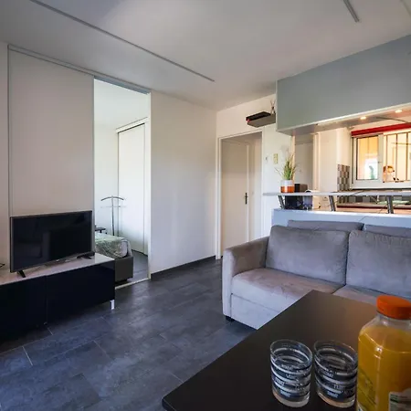 La Dolce Casa, Piscine, Balcon أنتيب